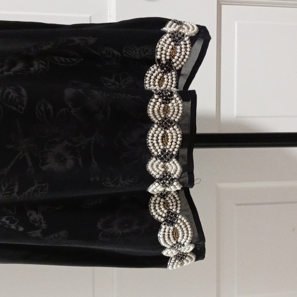 🖤Philosophy🖤 - Sheer Sleeveless Top w/Beaded Neck & Bottom - Picture 8 of 12